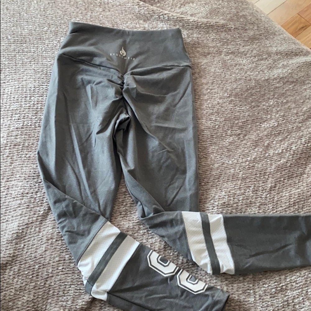 Small Grey Ryderwear leggings!